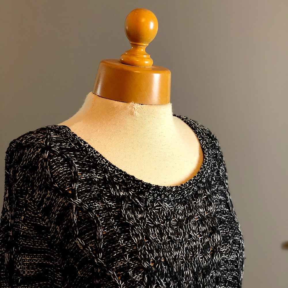 2/30$ H&M black knitted sweater